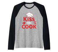 Diseño Divertido de Cocina Kiss The Cook Camiseta Manga Raglan