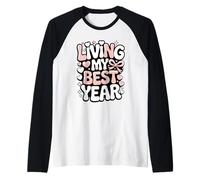 Diseño tipográfico Pastel Living My Best Year Camiseta Manga Raglan