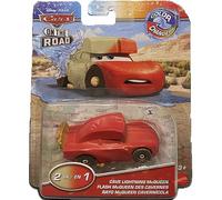 Disney and Pixar Cars on The Road Color Changer Cave Lightning Mcqueen Vehiculo