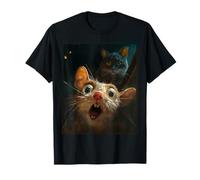 Divertida selfie de ratón asustado sorprendido delante de un gato furtivo Camiseta
