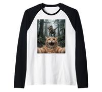 Divertido Encuentro con un Gato, un velocirraptor, un ovni en el Bosque Camiseta Manga Raglan