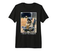 Divertido fanático del béisbol de Mapache I Live At The Ballpark Camiseta Premium