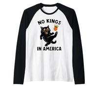 Divertido Gato Negro Pateando Corona No Reyes America Camiseta Manga Raglan