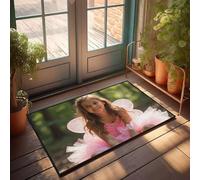 Divertidos felpudos para la entrada al aire libre, una chica joven con un disfraz de hada rosa, felpudo con sonrisas brillantes, alfombra fresca para el hogar (65 x 90 cm)