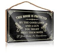 Divertidos letreros de madera con texto en inglés «This House Is Protected By The Good Lord and A Gun» (20 x 30 cm)