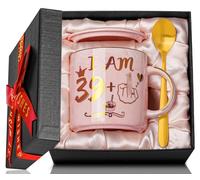 Divertidos regalos de cumpleaños para mujeres de 40 años, taza de café de cerámica de mármol rosa de 14 oz, idea de regalo para ella que cumple 40 años como una broma amigable, taza de cumpleaños