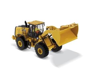 DM DIECAST MASTERS Diecast Masters 85683-Cargadora sobre Ruedas Caterpillar, Next Gen Cat 972 XE, Escala, Aprox. 6.7 x 7.3 x 18.2 cm, a Partir de 14 años, Yellow, Scale 1:50