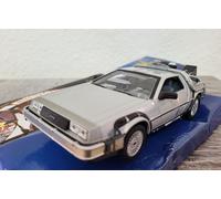 DMC DeLorean LK Coupe - Back To Futuro II - WELLY 1:24 (Empaquetado Dañado)