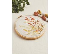 DMC - Wheat x Marie Dominique Procureur Kit Bordado Intermedio