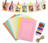 DMZK Paquete de 30 marcos de fotos de papel de cartón colorido con mini pinzas de madera y cuerda de cáñamo, juego de marcos de fotos de cartón para decoración del hogar, escuela, oficina, pared