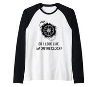Do I Look Like I'm On The Clock Funny Sarcastic Saying Camiseta Manga Raglan
