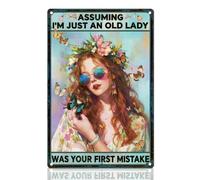 DOODLREAM Letrero de estaño con diseño de dama hippie con flores y texto en inglés "Assuming I'm Just An Old Lady Was Your First Mistake", 20 x 30 cm, decoración de pared, estilo bohemio, para mujeres