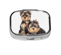 Dos cachorros de Yorkshire Terrier, pastillero Meta con 2 compartimentos, organizador portátil