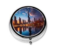 Dubai Sidewinder Tower Este pequeño pastillero redondo de viaje de tres compartimentos es perfecto para almacenar medicamentos diarios, vitaminas y sobre la marcha.