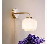 Dyberg Larsen, aplique de pared Arp, color latón, ancho 15 cm