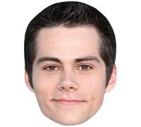 Dylan O'Brien (Young) Big Head. Máscara más grande que la vida.