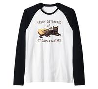 Easily Distracted by Cats and Guitars Black Cat Guitarist Camiseta Manga Raglan
