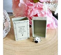 East of India Caja de cerillas de porcelana con abrazo de mariquita, mensaje de amor sentimental en caja, 4,5 x 3 cm