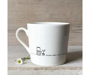 East of India Taza de porcelana con texto en inglés «Wobbly Mug-Strong Women Make Waves»