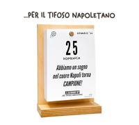 El calendario del aficionado napolitano 2026| Un año de emociones recuerdos y anécdotas | Con soporte de madera | En caja de regalo | 10 x 14 cm | Fabricado en Italia