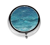 El mar azul profundo. Este pequeño pastillero redondo de viaje de tres compartimentos es perfecto para almacenar medicamentos diarios, vitaminas y sobre la marcha.