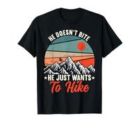 Él no muerde, solo quiere caminar al aire libre retro senderismo Camiseta