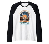 El Señor es más Grande Que los Gigantes Que enfrentas 1 Juan 4:4 Camiseta Manga Raglan