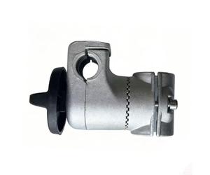 El soporte del acelerador para cortacésped se adapta a barras de 26 mm y 28 mm que garantiza un juego mínimo entre el volante y el manillar (26 mm)