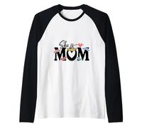 Ella Es Mamá Amada Hermosa Digna Fuerte Valiente Camiseta Manga Raglan