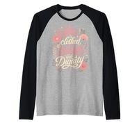 Ella está Vestida de Fuerza y dignidad Proverbios bíblicos Camiseta Manga Raglan