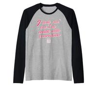 Elle I Don't Run But I Do Walk with Conviction Cursive Text Camiseta Manga Raglan