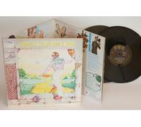 Elton John - GOODBYE YELLOW BRICK ROAD Elton John. First UK press 1970 tri-fold cover double vinyl LP. [Vinilo]