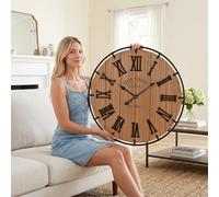 EMAX HOME Reloj de pared grande de granja, números romanos elevados 3D sobre fondo de madera, movimiento de cuarzo silencioso, marco de metal negro para una fácil lectura en la entrada, pasillo o
