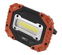 EMOS Luz de trabajo LED, foco de trabajo portátil impermeable, brillo 700 lm, alcance de 35 m, 3 modos de luz, funciona con pilas con hasta 14 horas de duración, mango giratorio