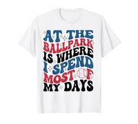 En el estadio es donde paso la mayor parte de mis días de béisbol Camiseta