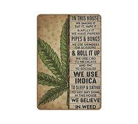 En Esta Casa Lo Fumamos, Lo Comemos, Lo Vapeamos Y Nos Lo Aplicamos. Letrero De Metal Divertido Cartel De Chapa Resistente Y Duradera Cartel De Metal para Garaje Salón Cafetería 20X30Cm