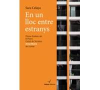 En un lloc entre estranys