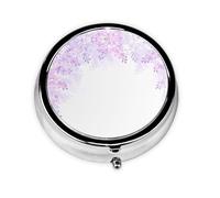 Enmarcar flores lilas en flor. Este pequeño pastillero redondo de viaje de tres compartimentos es perfecto para almacenar medicamentos diarios, vitaminas y sobre la marcha.