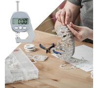 Erhöhte Haltbarkeit: Ausgestattet mit einem abriebfesten Messkopf aus Legierung ist unser digitales Dickenmessgerät in einem robusten ABS-Gehäuse untergebracht und sorgt so für anhaltende Leistun