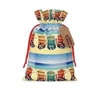 Escena de playa con sillas, bolsas de regalo con cordón, bolsas de dulces de Navidad, bolsas reutilizables para regalos de fiesta de vacaciones