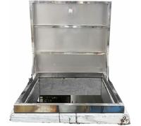 Escotilla de acceso al ático con cubierta de lluvia y amortiguador de gas para una entrada segura al desván