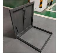Escotilla de techo de acero galvanizado, diseño impermeable y antirrobo con función de fácil apertura y varillas de apoyo, ideal para un acceso seguro al ático