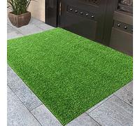 Esta Alfombra de césped Artificial para Interiores y Exteriores es Antideslizante, Ideal para jardín, Patio o como Alfombra para Mascotas. Es una Alfombra de césped sintético de Alta densida