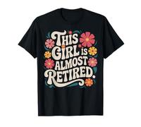 Esta chica es casi jubilada diseño floral vintage Camiseta