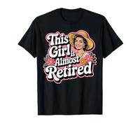 Esta chica es casi jubilada mujer con sombrero retro Camiseta