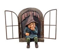 Estatua de gnomo de jardín que ríe sentado en el alféizar de una ventana, elfo fuera de la puerta, árbol de resina para jardín, estatua de árbol de elfo de jardín travieso, escultura de árbol de