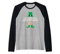 Este duende puede ser sobornado con Creme De Menthe Paddy Day Camiseta Manga Raglan