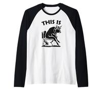 Este es Bullsht Bull Sentado En Un WC Divertido Vaca Sarcástica Camiseta Manga Raglan