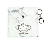 Estuche de almacenamiento portátil para mascarillas con bolsa desinfectante de manos portátil, mini soporte para desinfectante de manos y llavero, color blanco
