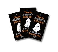 Etiquetas colgantes con temática de Halloween Fall Our Little Boo para baby shower, 2 x 3.5 pulgadas, paquete de 30 con agujeros para recuerdos de calabaza casi debida